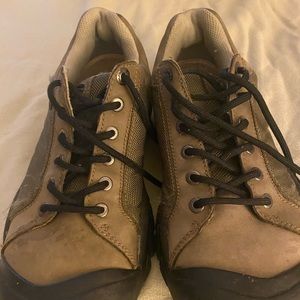 Keen  women’s shoes size 9.5